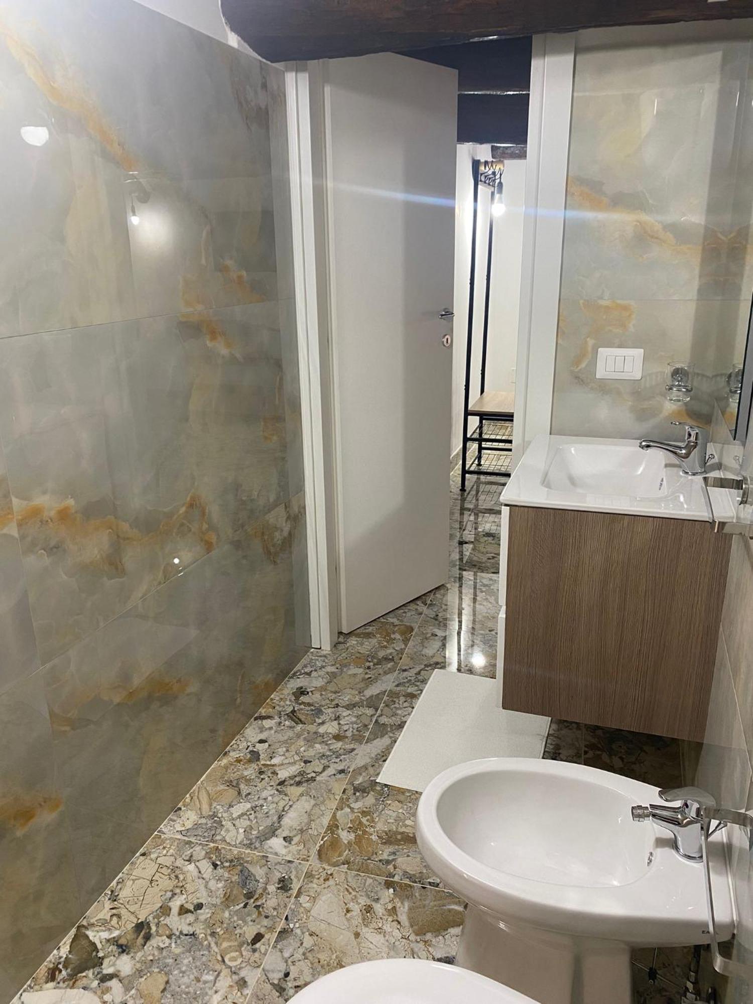 Dora House Napoli Apartment Luaran gambar