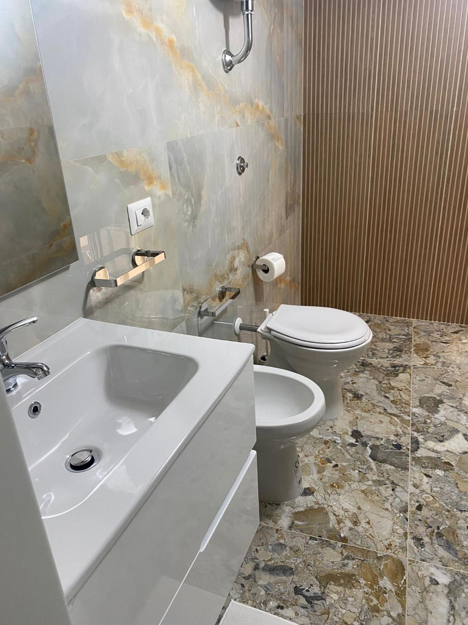Dora House Napoli Apartment Luaran gambar